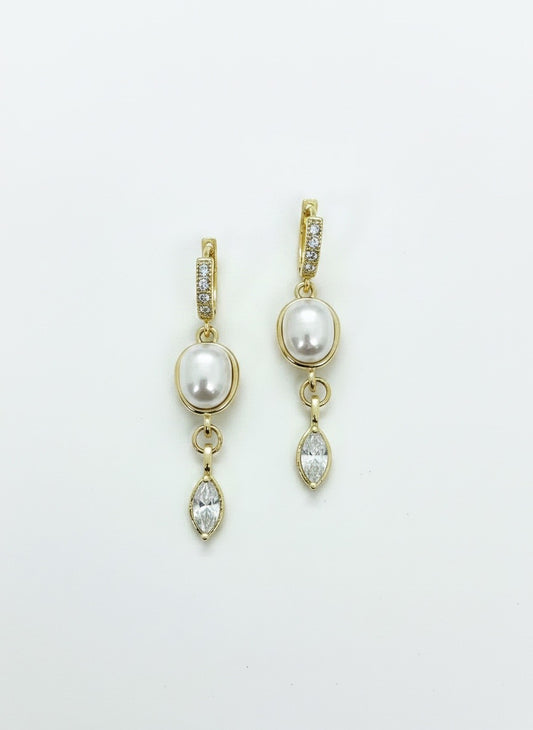 Pearl Gleam Huggie Drops