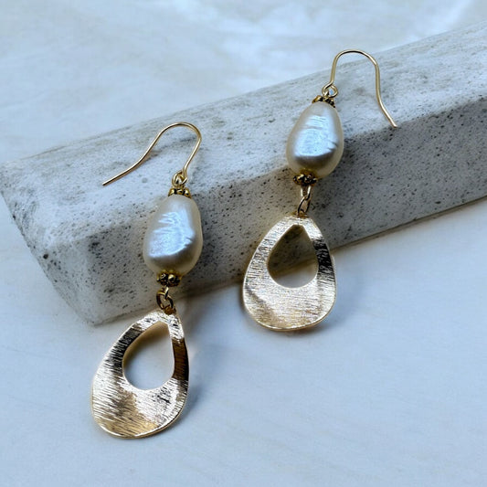 The Gilded Teardrop